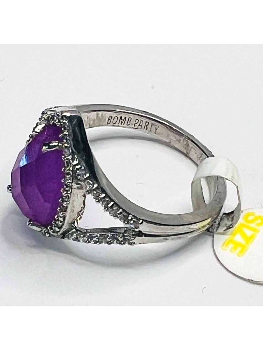 Ring Bomb Party Ring, NWOT size 7 mauve pink color stone, silver color band - Picture 9 of 10